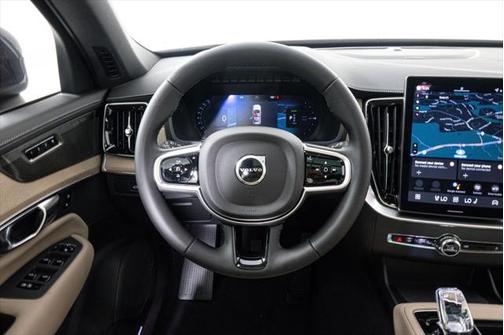 2026 Volvo XC90 Plug-In Hybrid T8 Plus 7-Seater