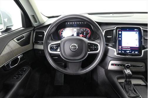 2021 Volvo XC90 T6 Inscription