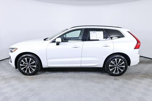 Crystal White Metallic 2023 Volvo XC60 B5 Core