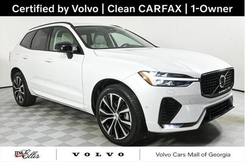 2023 Volvo XC60 B5 Plus Dark Theme