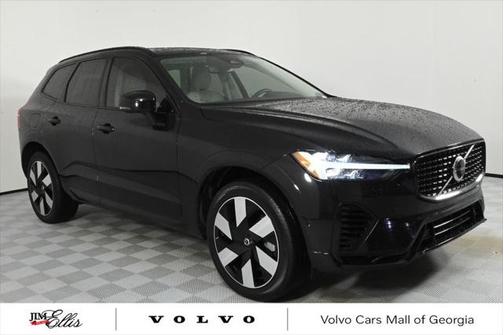 2025 Volvo XC60 Plug-In Hybrid T8 Plus