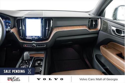 2024 Volvo XC60 B5 Plus Dark Theme