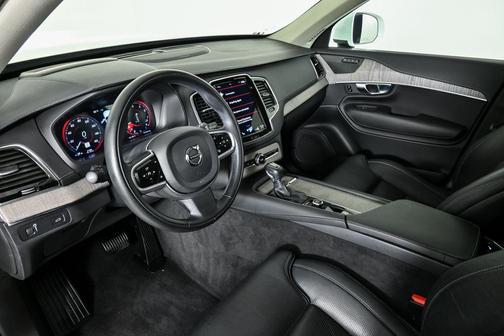 2022 Volvo XC90 T6 Inscription