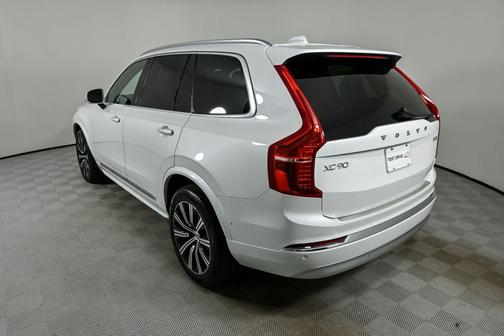 2022 Volvo XC90 T6 Inscription