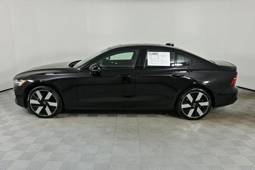 2025 Volvo S60 Plug-In Hybrid T8 Ultra