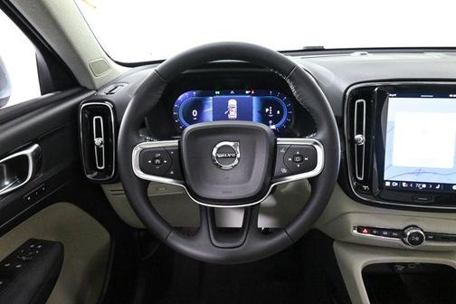 2025 Volvo XC40 B5 Plus Bright Theme