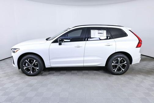 Crystal White Metallic 2026 Volvo XC60 B5 Core