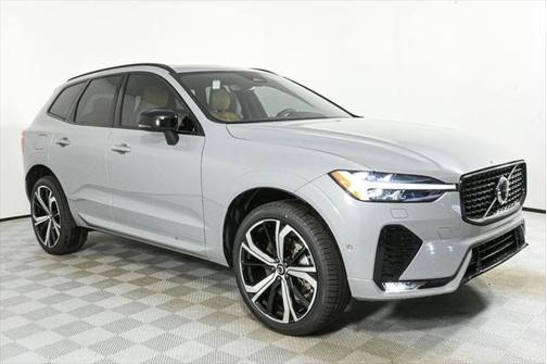 2025 Volvo XC60 B5 Ultra