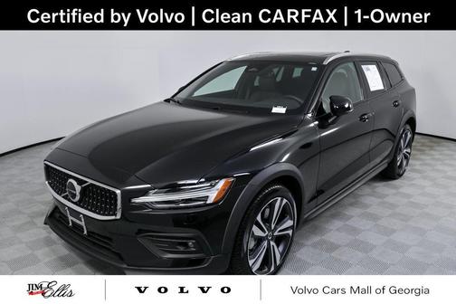 2025 Volvo V60 Cross Country B5 Plus