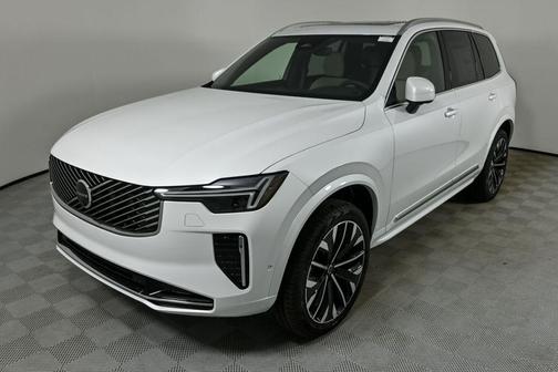 2026 Volvo XC90 B6 Plus 6-Seater