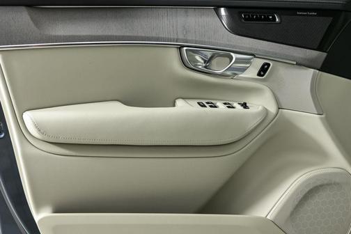 2026 Volvo XC90 B6 Ultra 7-Seater