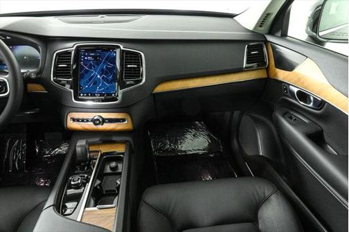 2023 Volvo XC90 Recharge Plug-In Hybrid T8 Plus 6-Seater