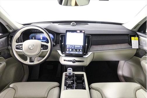 2025 Volvo XC90 B6 Ultra