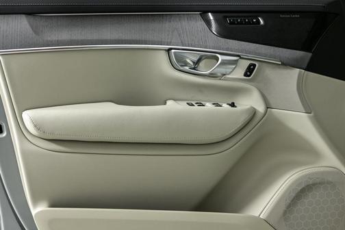 2026 Volvo XC90 B6 Ultra 7-Seater