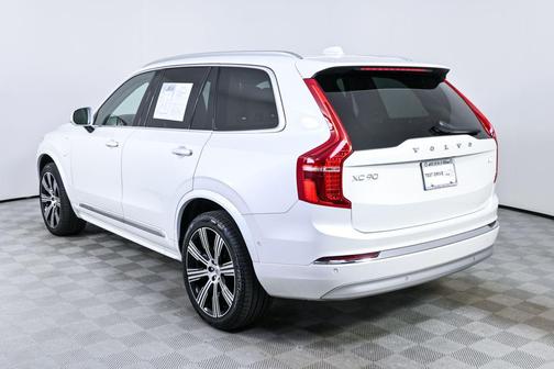Crystal White Metallic 2022 Volvo XC90 Recharge Plug-In Hybrid T8 Inscription 6 Passenger
