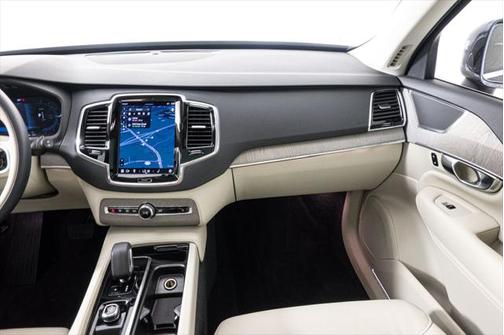 2025 Volvo XC90 Plug-In Hybrid Plus