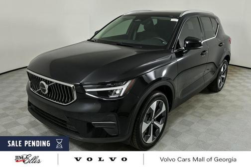 2025 Volvo XC40 B5 Core Bright Theme
