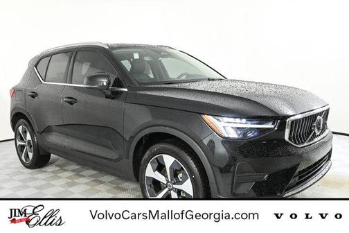 2025 Volvo XC40 Core Bright Theme