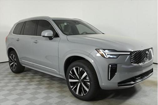 2025 Volvo XC90 B5 Core