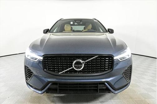 2025 Volvo XC60 Plug-In Hybrid T8 Ultra