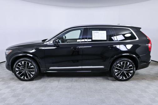 2025 Volvo XC90 B6 Plus 7-Seater