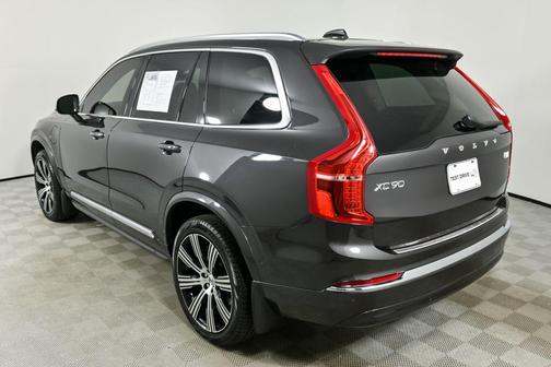 2024 Volvo XC90 Recharge Plug-In Hybrid T8 Ultimate Bright Theme 7-Seater