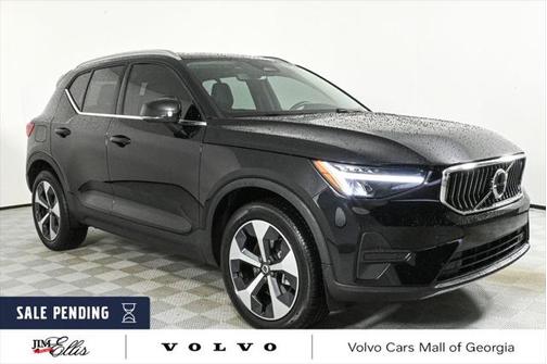 2025 Volvo XC40 B5 Core Bright Theme
