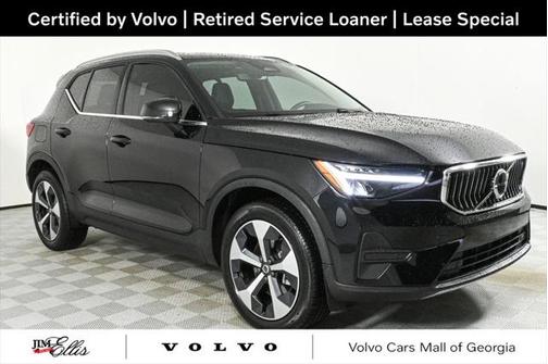 2025 Volvo XC40 B5 Core Bright Theme
