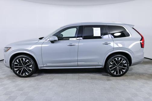 2025 Volvo XC90 B6 Plus 7-Seater