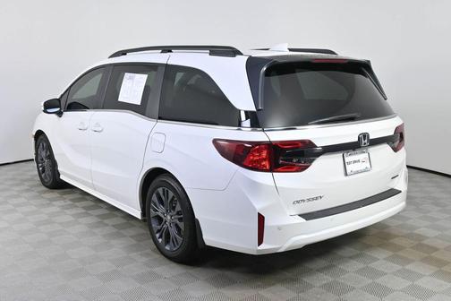 Platinum White Pearl 2025 Honda Odyssey Touring