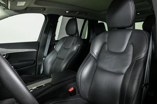 2024 Volvo XC90 Recharge Plug-In Hybrid T8 Ultimate Bright Theme 7-Seater