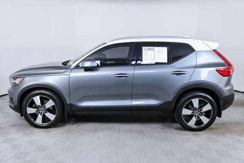 2019 Volvo XC40 T5 Momentum