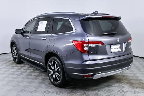 Modern Steel Metallic 2021 Honda Pilot Touring 8-Passenger
