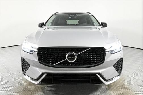 2025 Volvo XC60 B5 Core