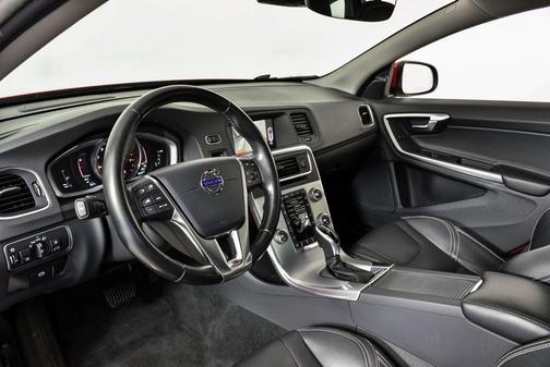 2018 Volvo V60 T5 Dynamic