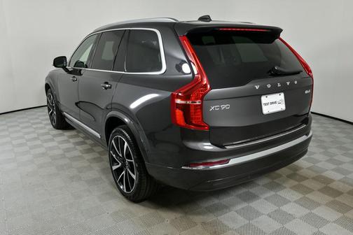 2024 Volvo XC90 B6 Plus Bright Theme 7-Seater