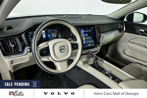 2020 Volvo V60 T5 Momentum