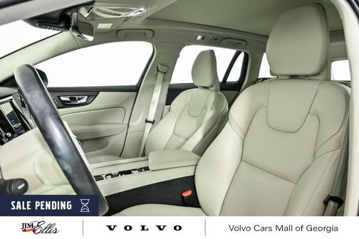 2020 Volvo V60 T5 Momentum
