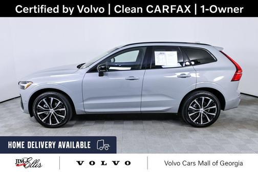 Vapour Grey Metallic 2025 Volvo XC60 B5 Plus