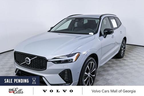Vapour Grey Metallic 2025 Volvo XC60 B5 Plus