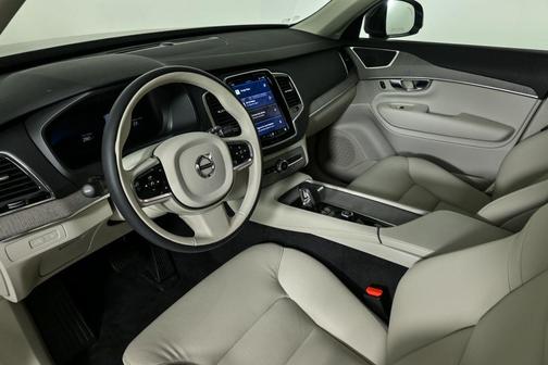2024 Volvo XC90 Recharge Plug-In Hybrid T8 Plus Bright Theme 7-Seater