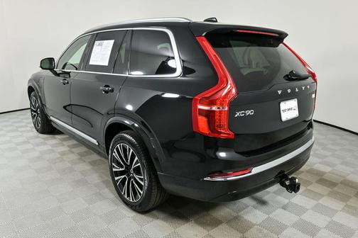 2024 Volvo XC90 Recharge Plug-In Hybrid T8 Plus Bright Theme 7-Seater