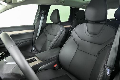 Crystal White Metallic 2025 Volvo EX90 Plus, Twin Motor Performance, Fully electric, 6 Seats