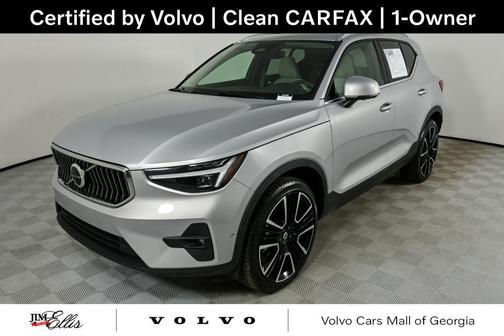 2024 Volvo XC40 B5 Ultimate Bright Theme