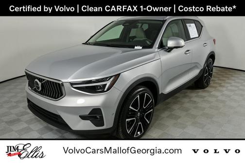 2024 Volvo XC40 B5 Ultimate Bright Theme