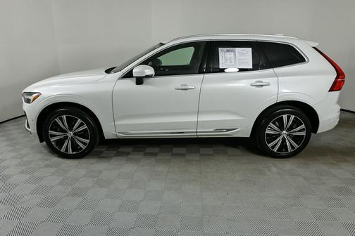 2023 Volvo XC60 B5 Plus Bright Theme