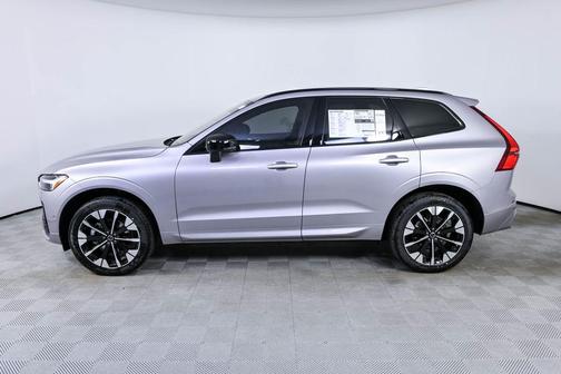 Aurora Silver 2026 Volvo XC60 B5 Plus