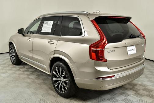 2023 Volvo XC90 B5 Plus