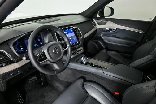 2024 Volvo XC90 B6 Ultimate Bright Theme 7-Seater