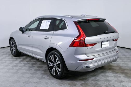Silver Dawn Metallic 2023 Volvo XC60 B5 Plus Bright Theme